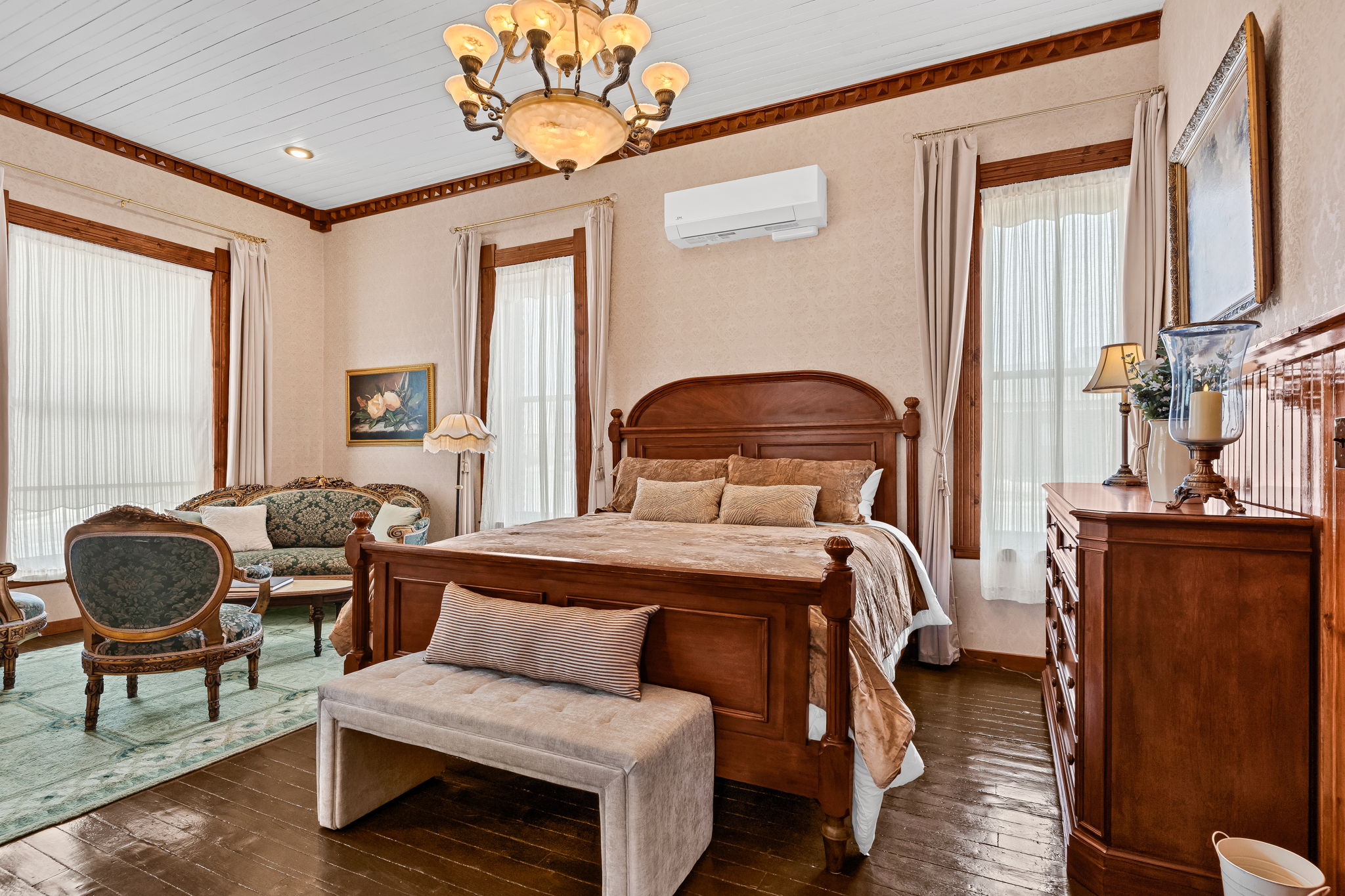 The Lindsey Suite photo 2